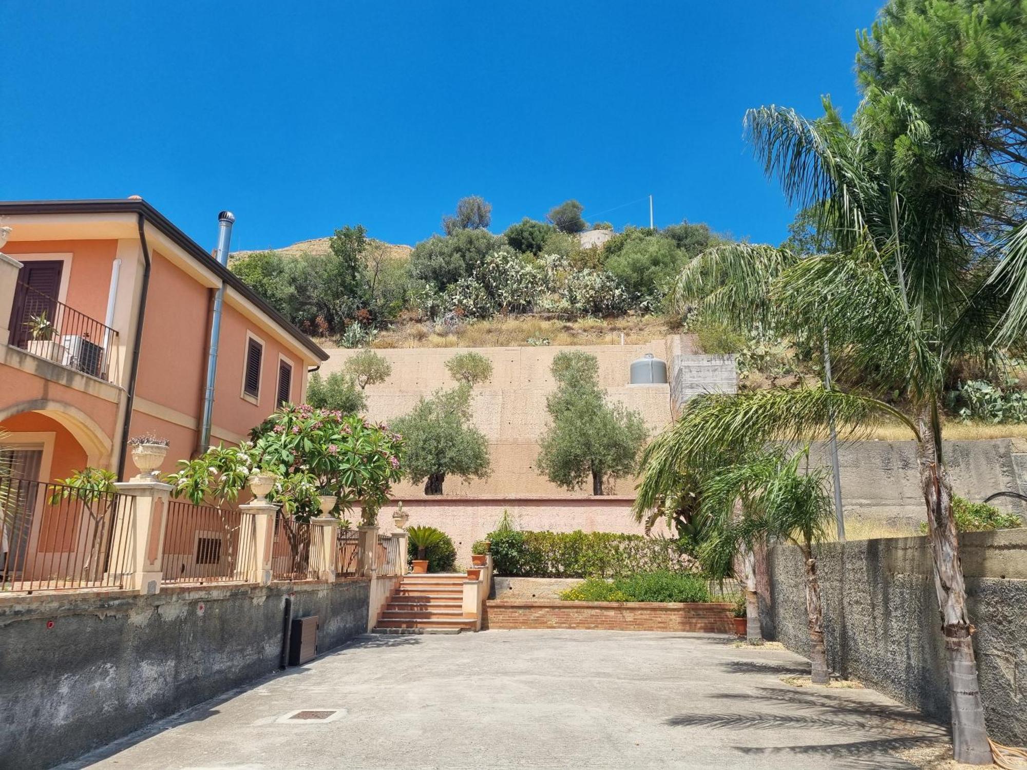 Gramati Villa *